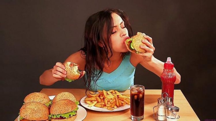 Ăn uống mất kiểm soát có nguy cơ béo phì cao